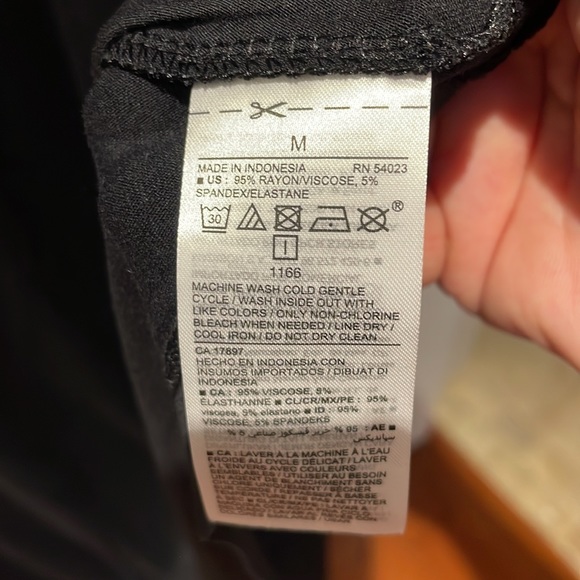 Old Navy black sleeveless Maxi dress - Picture 3 of 4